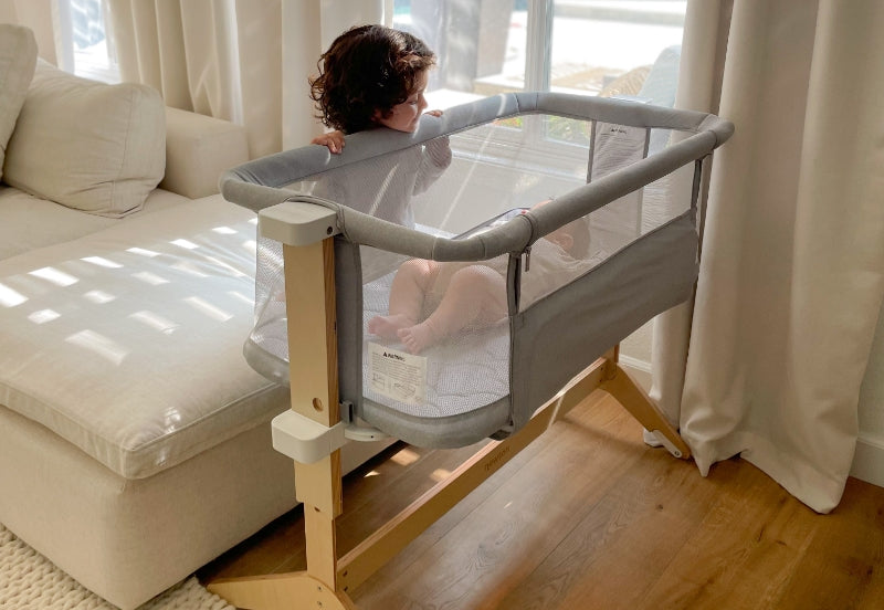 Co sleeper that hooks to bed online