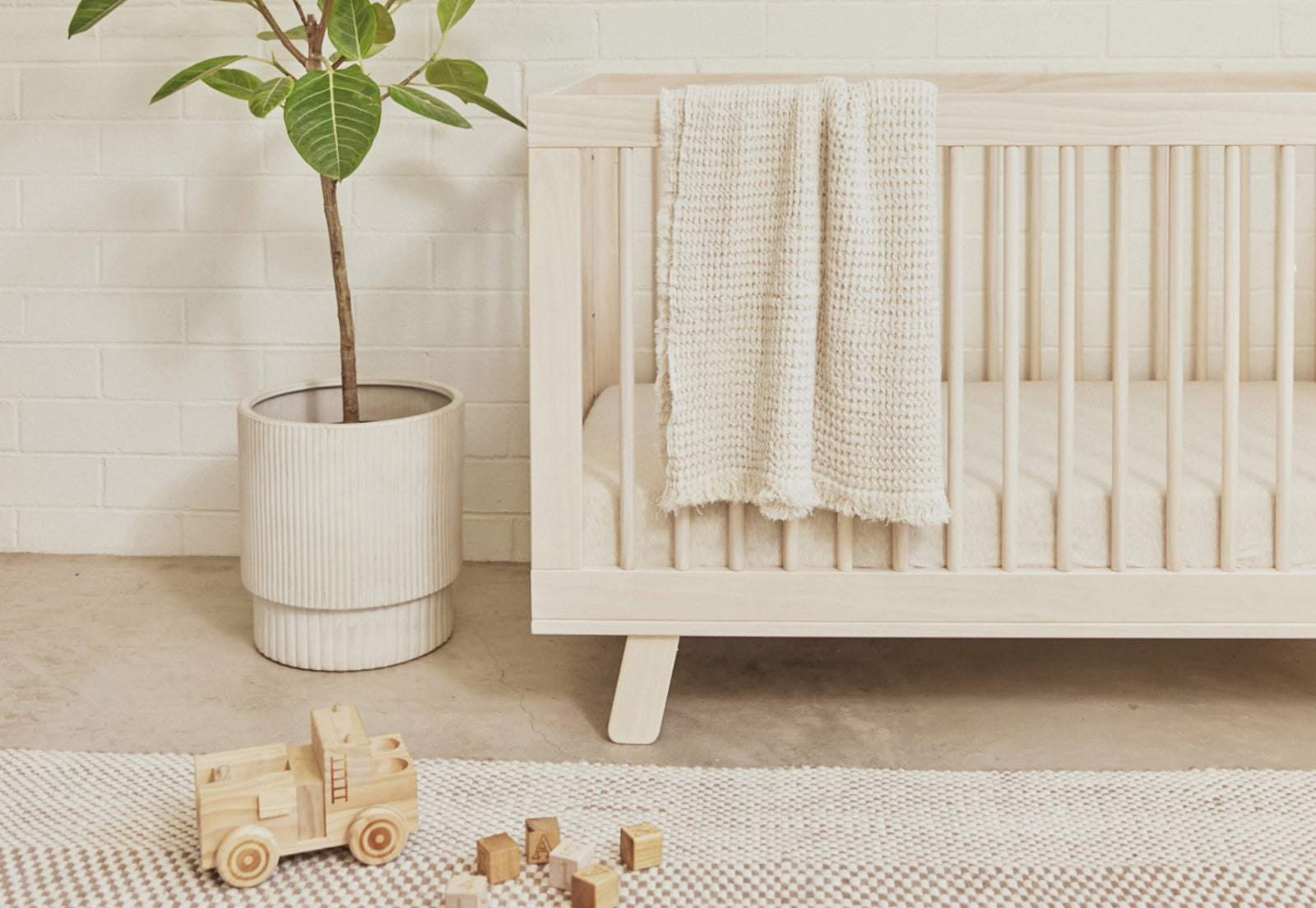 Babyletto hudson crib washed natural online